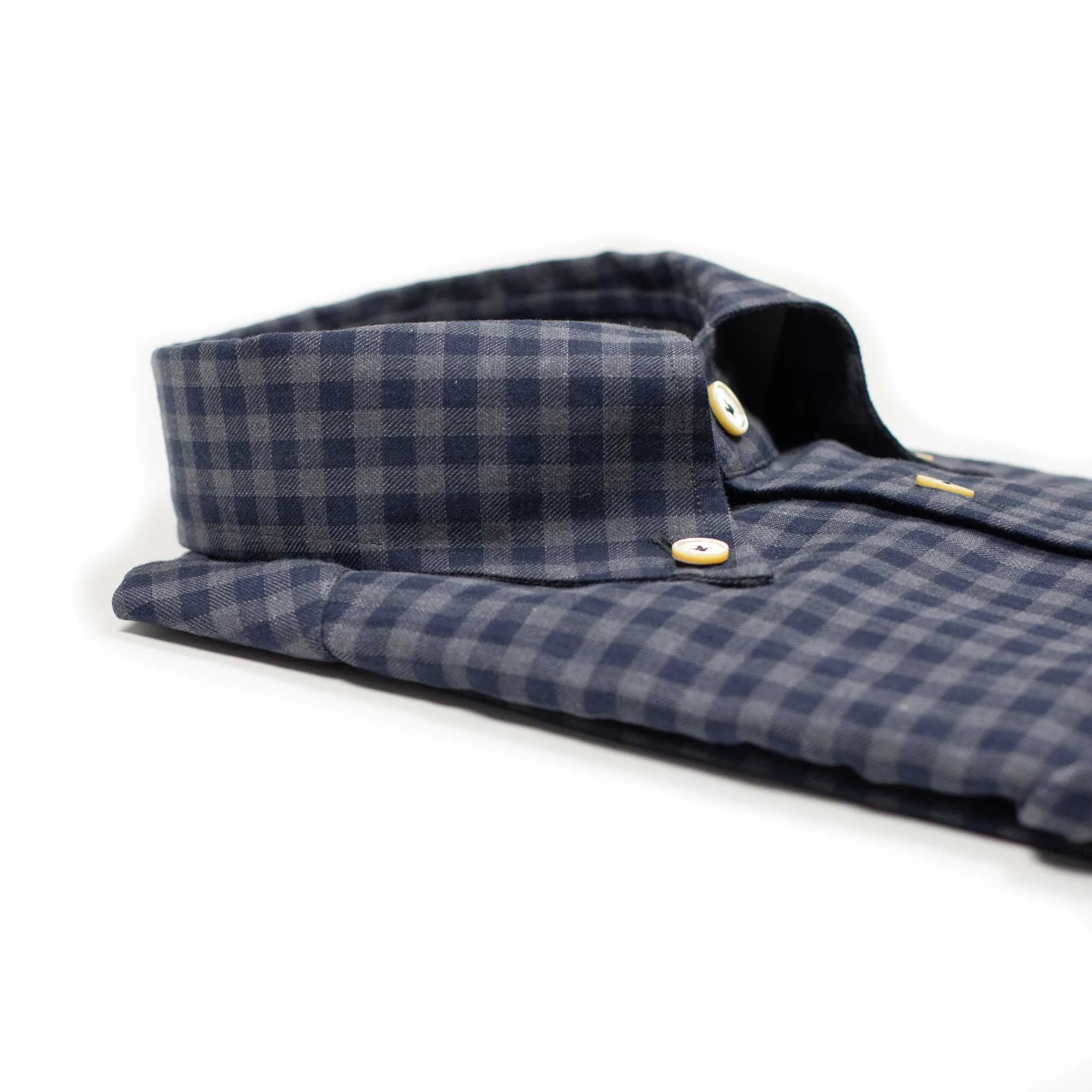 Buttoned collar shirt in navy and grey gingham cotton