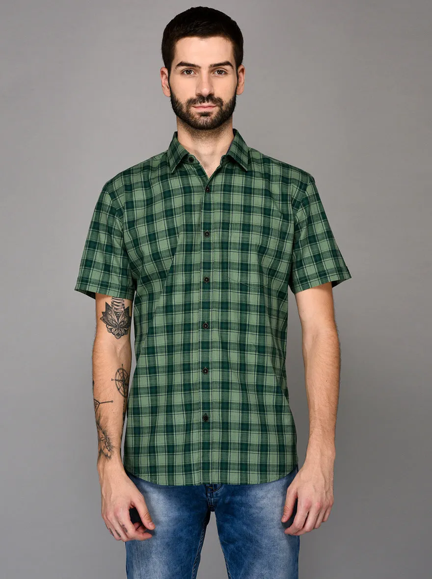 Green Checked Slim Fit Casual Shirt | JadeBlue