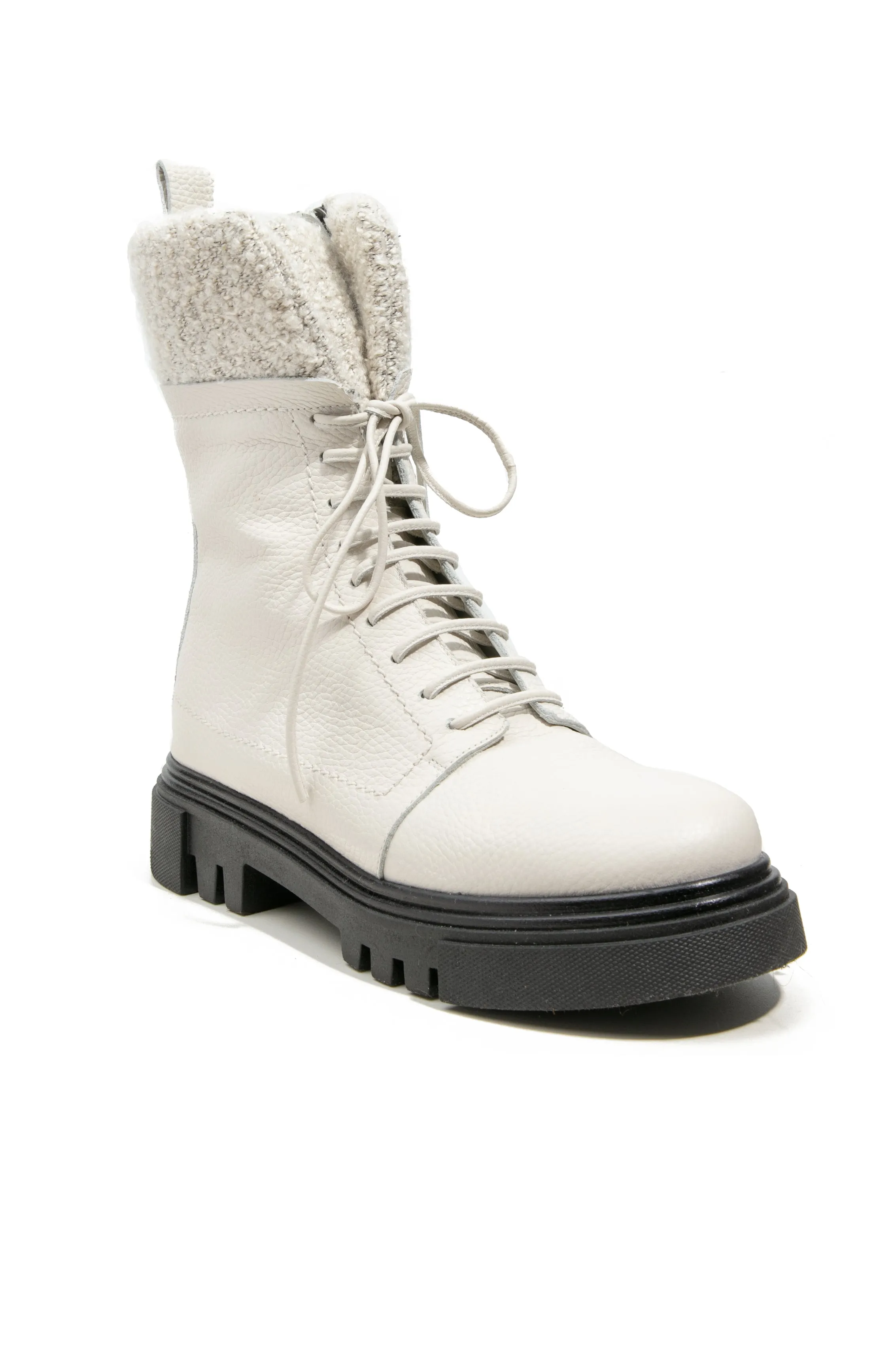 Lace-Up Low Leather Boot with Lana Ricciolina in Gesso