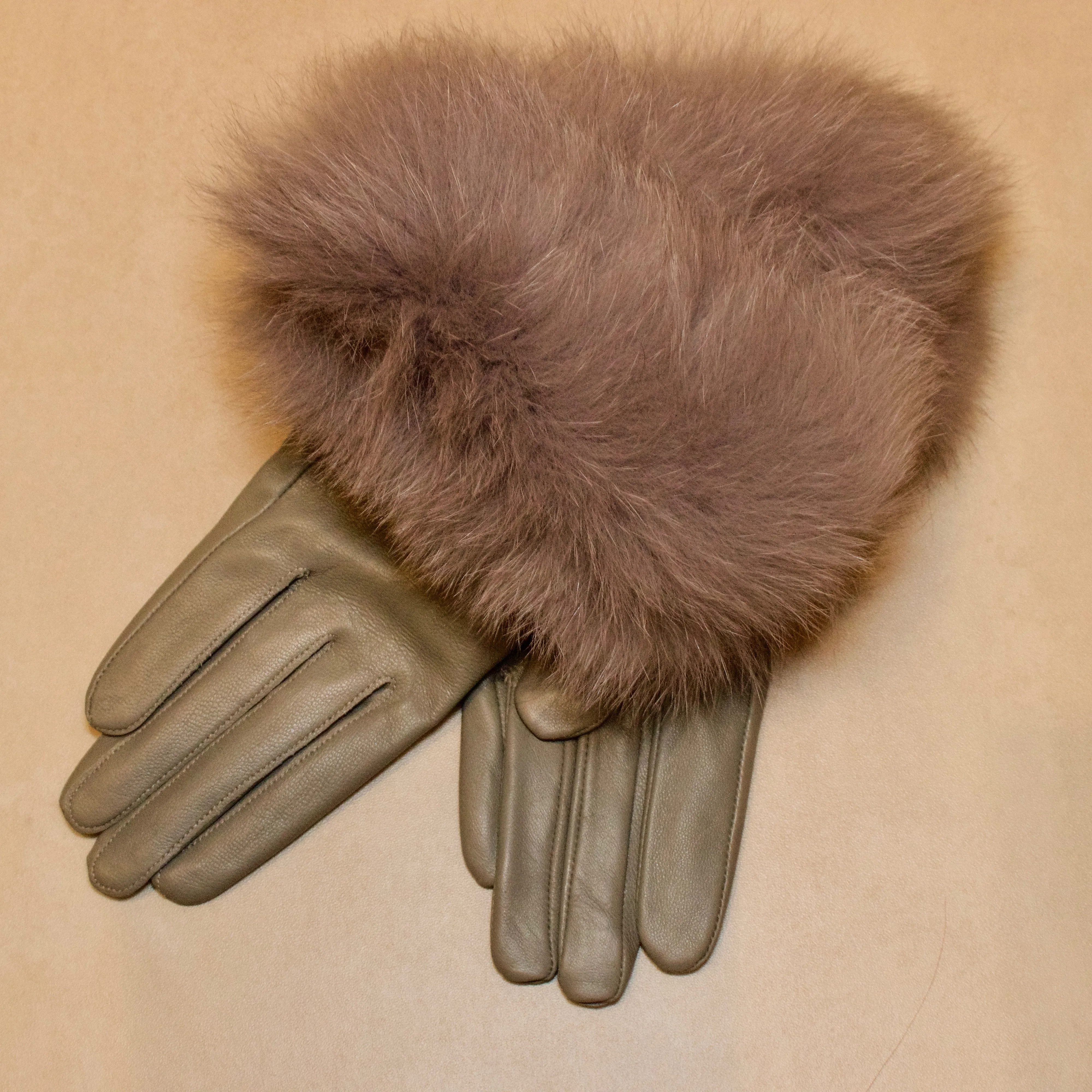 Lamb Leather Gloves with Fox Fur Cuff