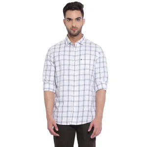 Turtle Men White Checked Cotton Slim Fit Shirts