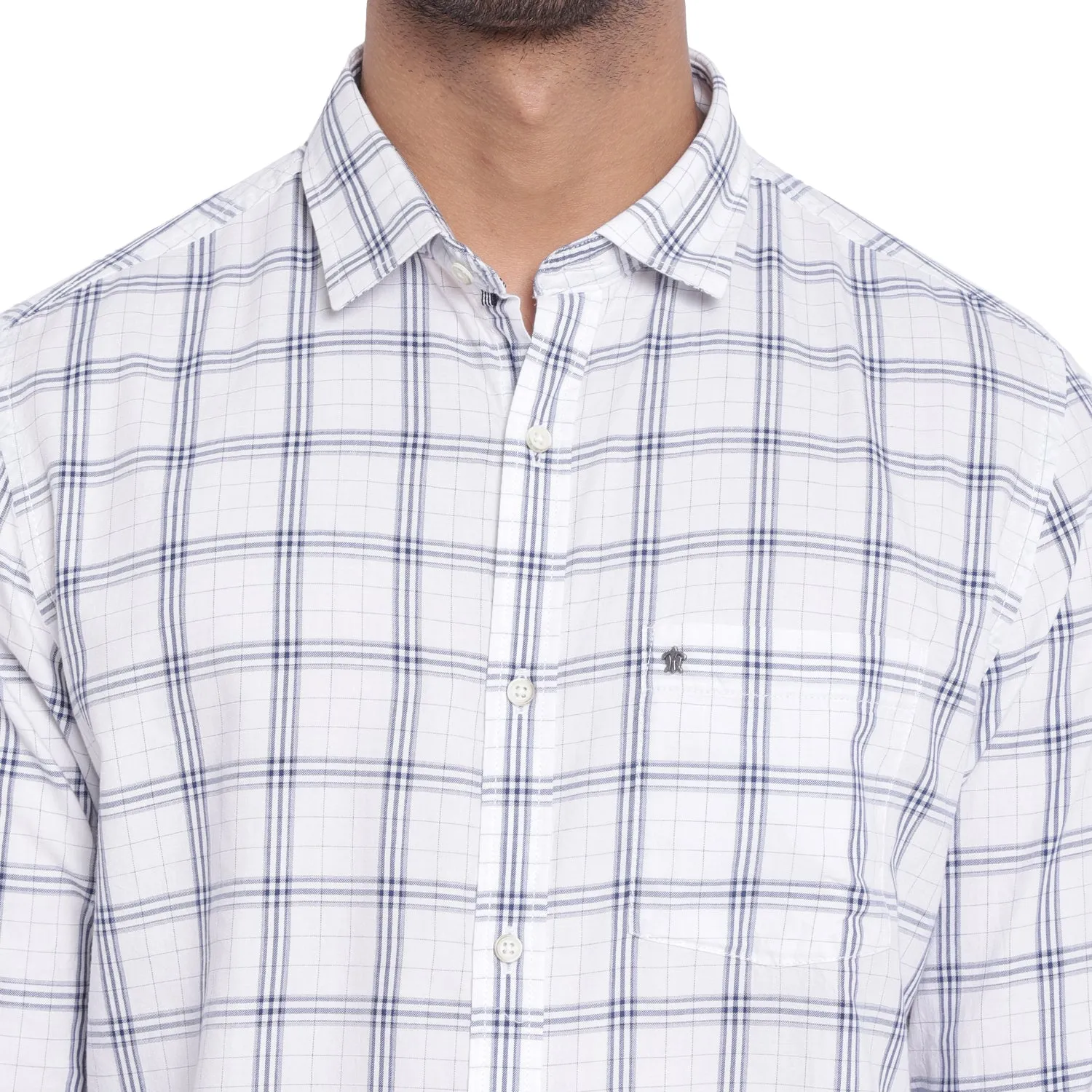 Turtle Men White Checked Cotton Slim Fit Shirts