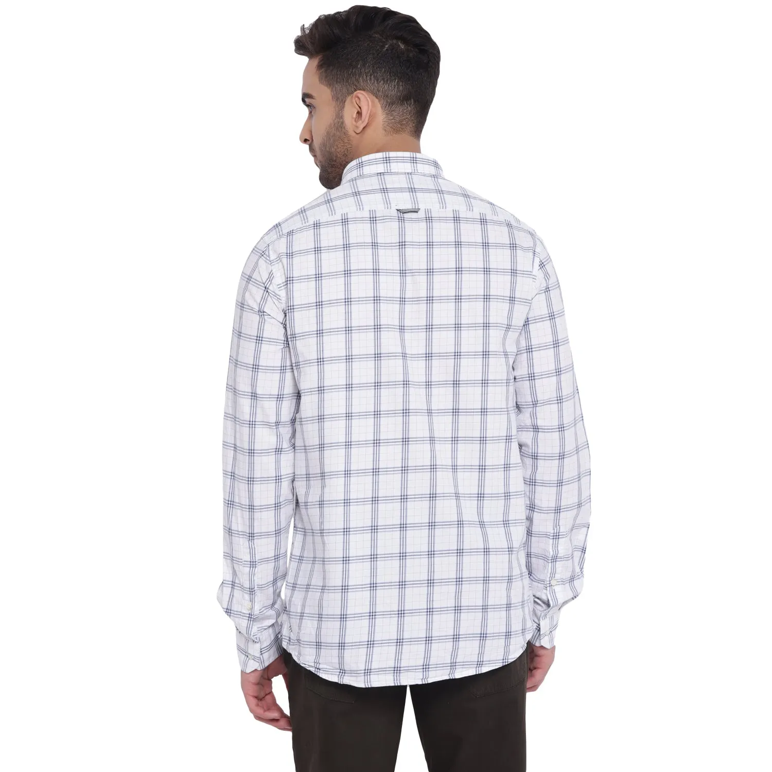 Turtle Men White Checked Cotton Slim Fit Shirts